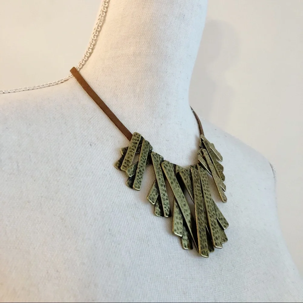 NWOT MARLYN SCHIFF Boho Antique Gold Tone Statement Necklace - Picture 5 of 14